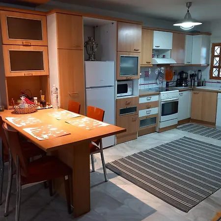 κοντά στην κλινική αγ λουκα Apartmán